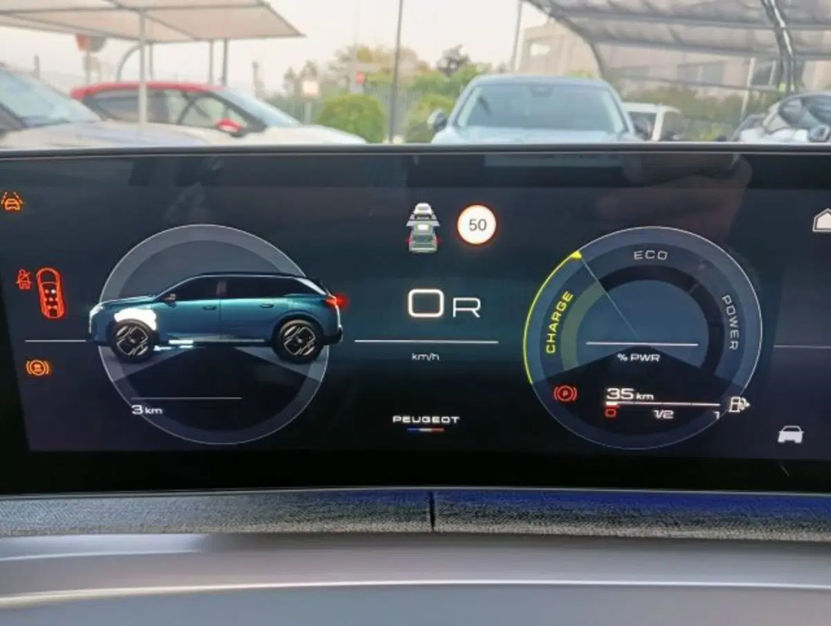 Peugeot 5008 nuova a Brescia (7)