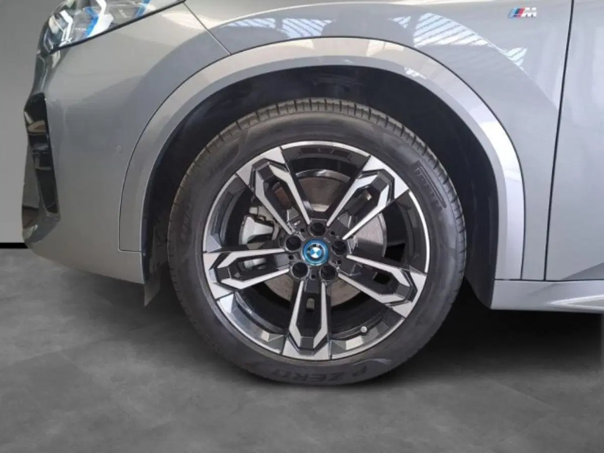 BMW iX2 usata a Verona (5)