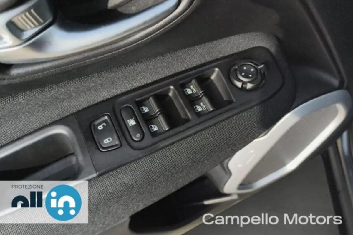 Jeep Renegade usata a Venezia (16)