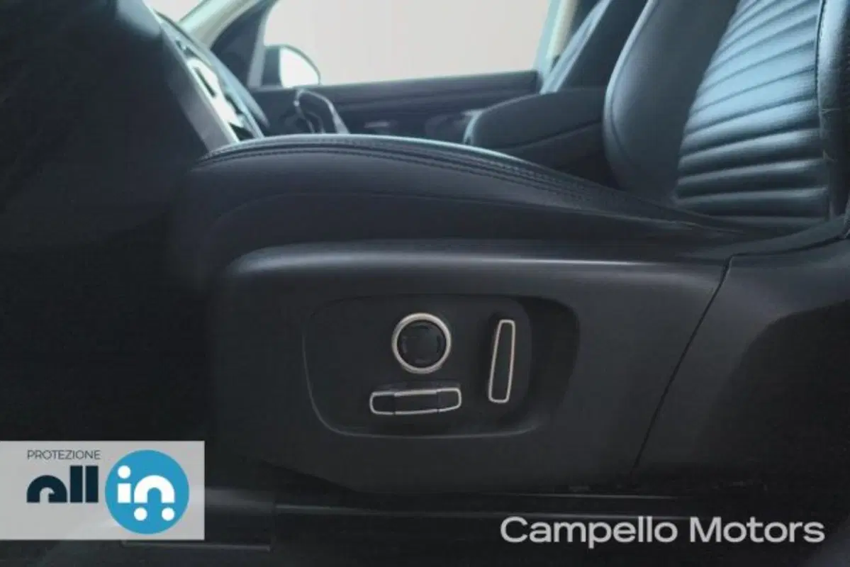 Land Rover Discovery Sport usata a Venezia (17)