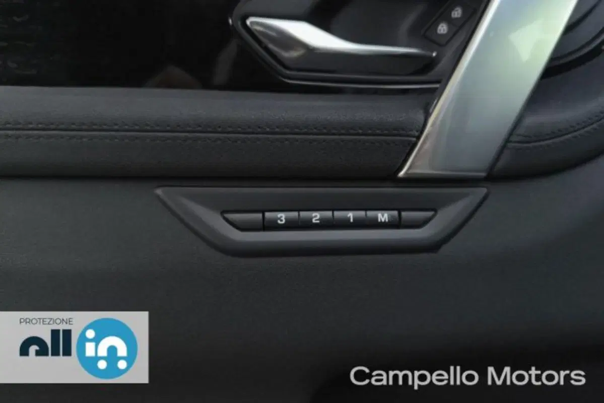 Land Rover Discovery Sport usata a Venezia (18)