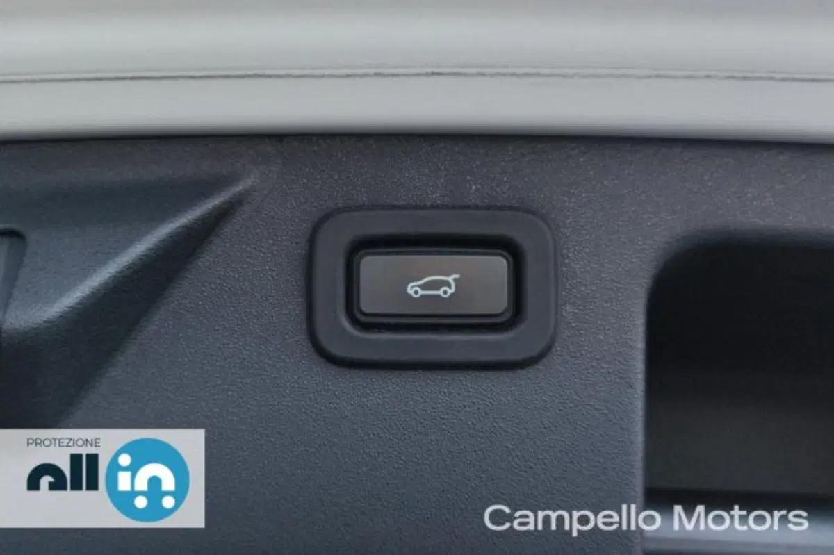 Land Rover Discovery Sport usata a Venezia (20)