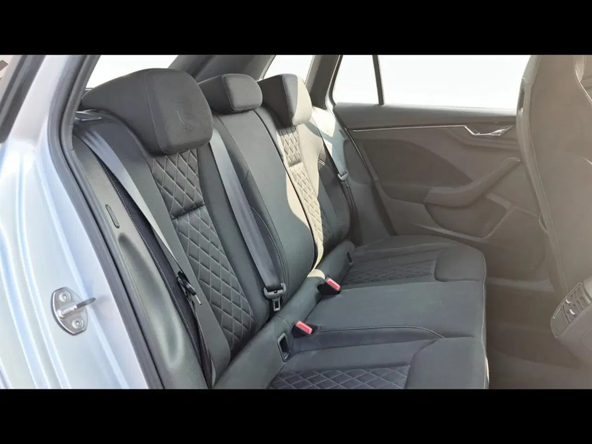 Skoda Kamiq usata a Varese (5)