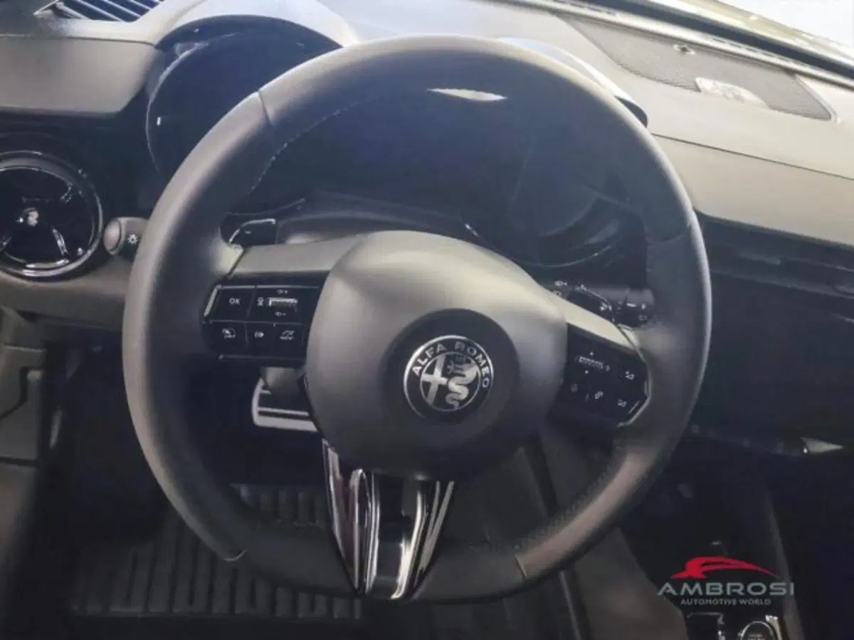 Alfa Romeo Junior nuova a Perugia (13)