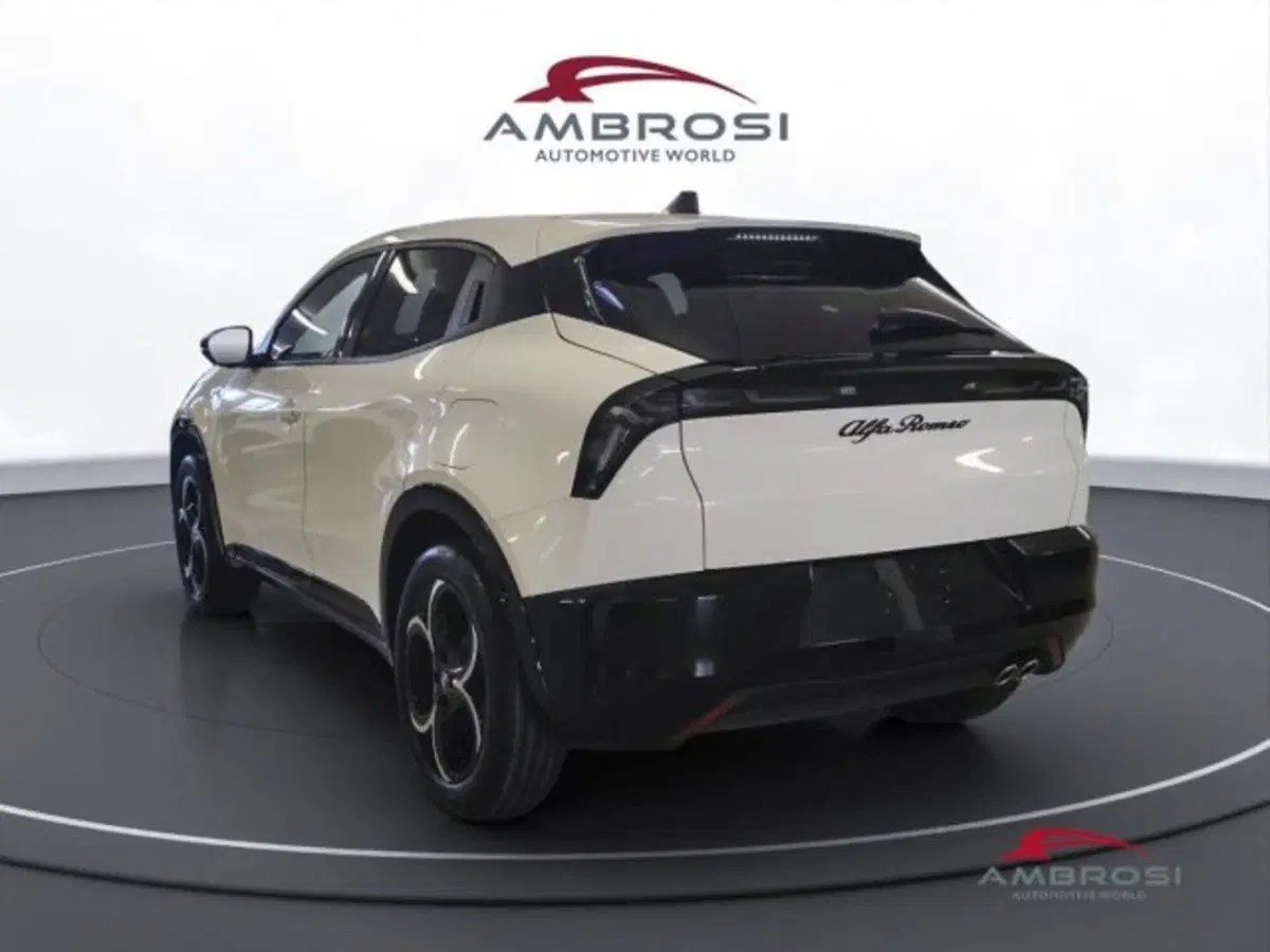 Alfa Romeo Junior nuova a Perugia (4)