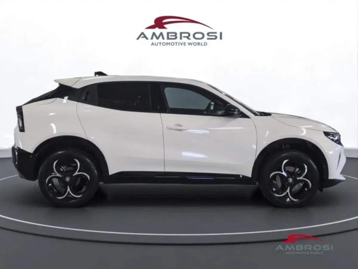 Alfa Romeo Junior nuova a Perugia (5)