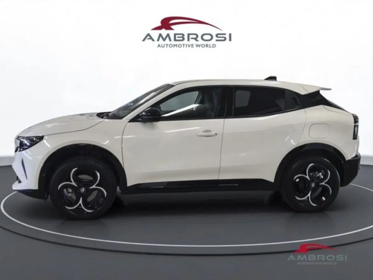 Alfa Romeo Junior nuova a Perugia (6)