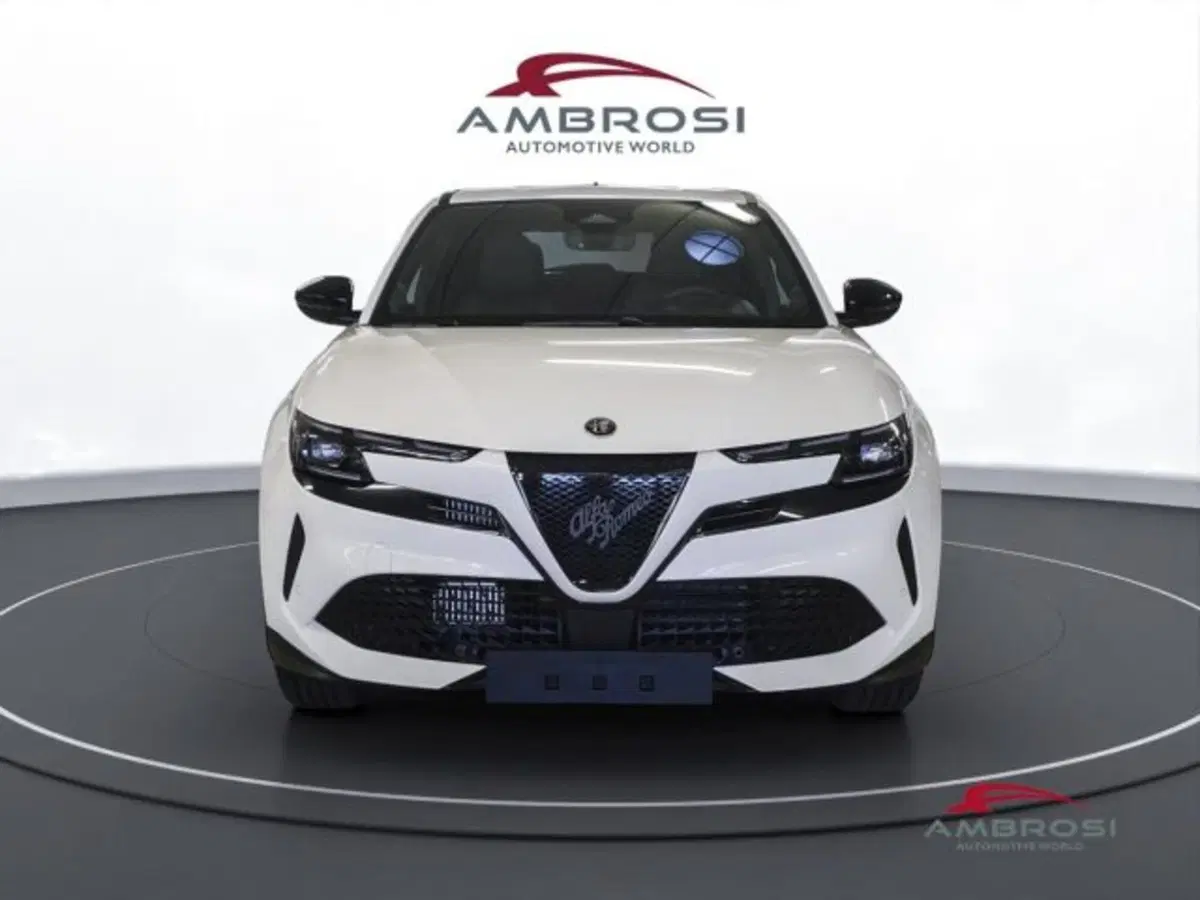 Alfa Romeo Junior nuova a Perugia (7)