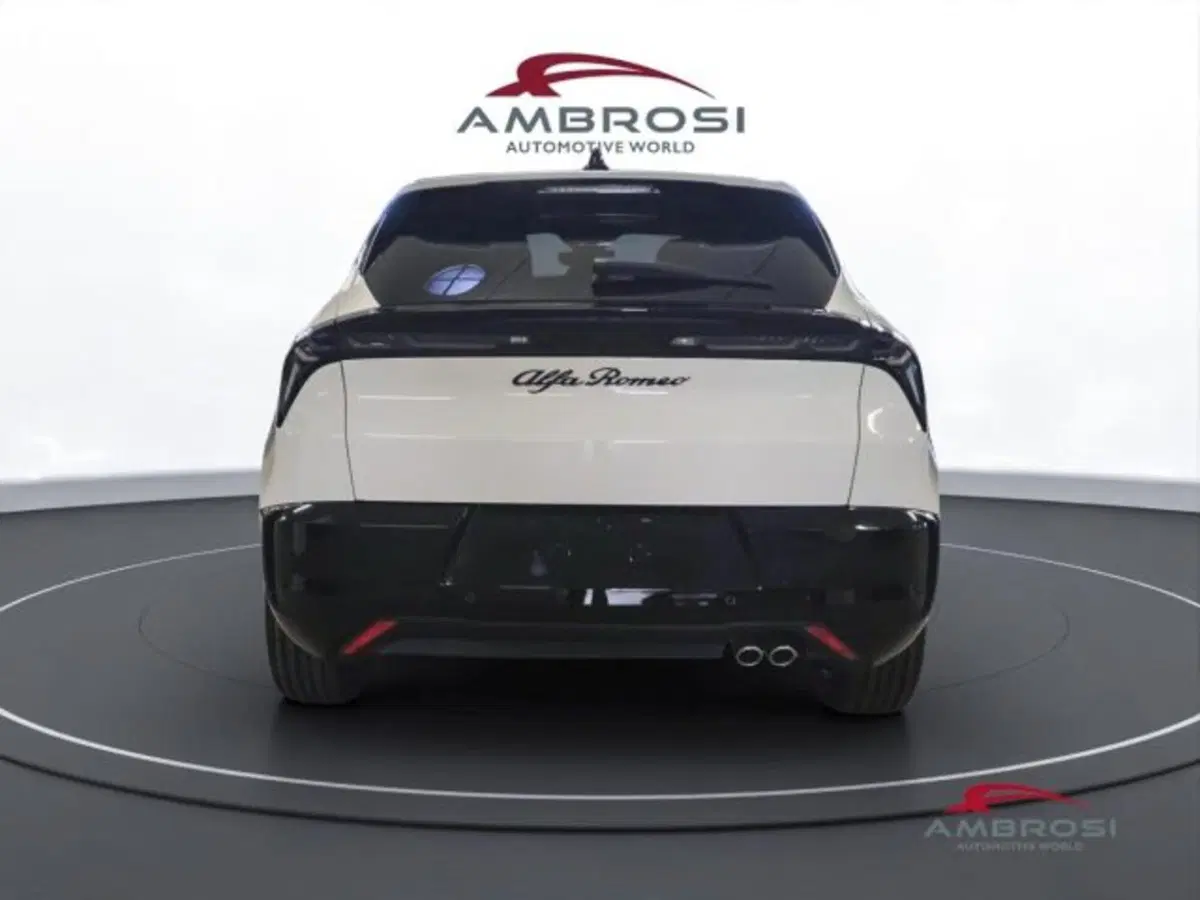 Alfa Romeo Junior nuova a Perugia (8)