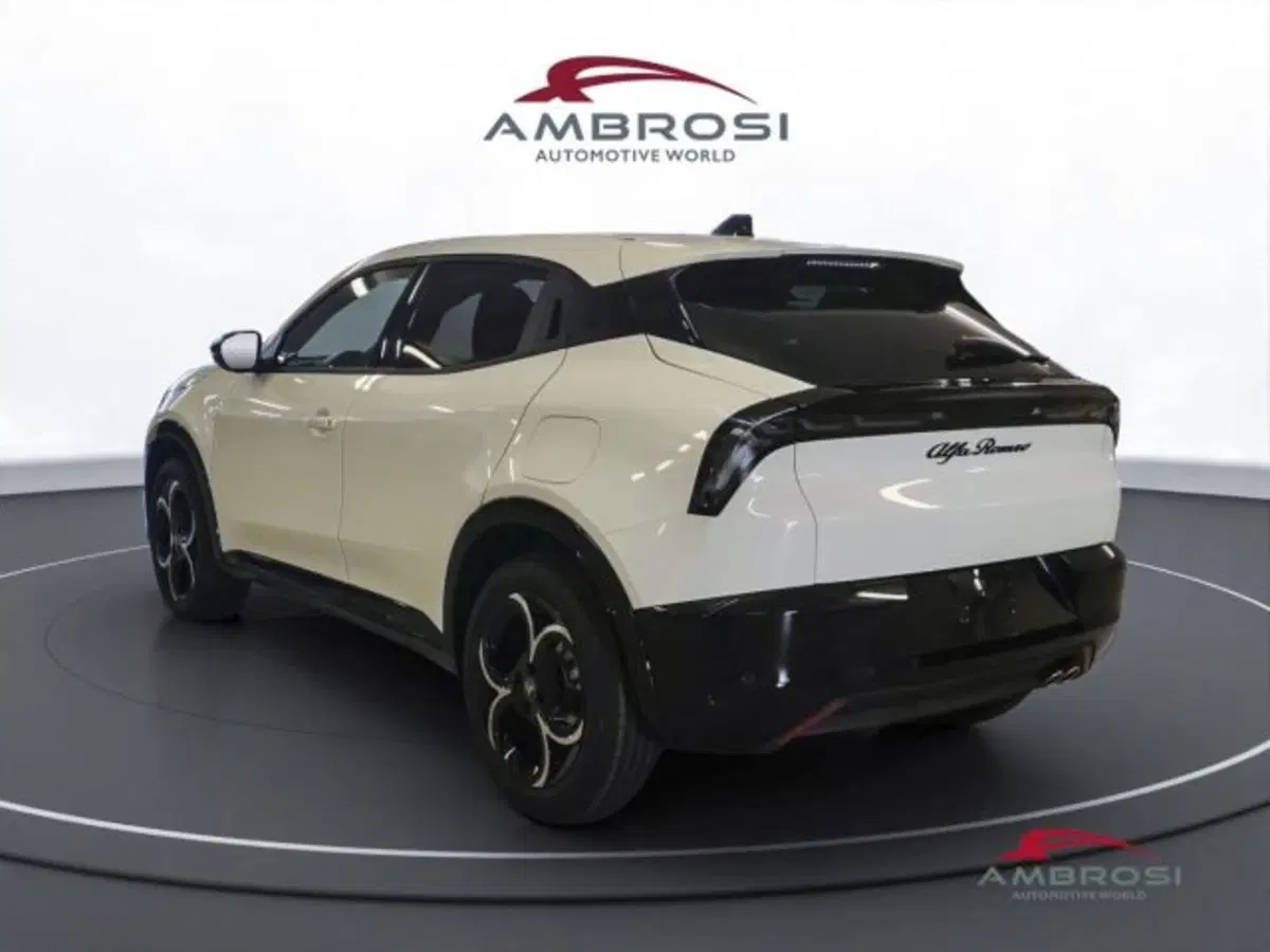 Alfa Romeo Junior nuova a Perugia (4)