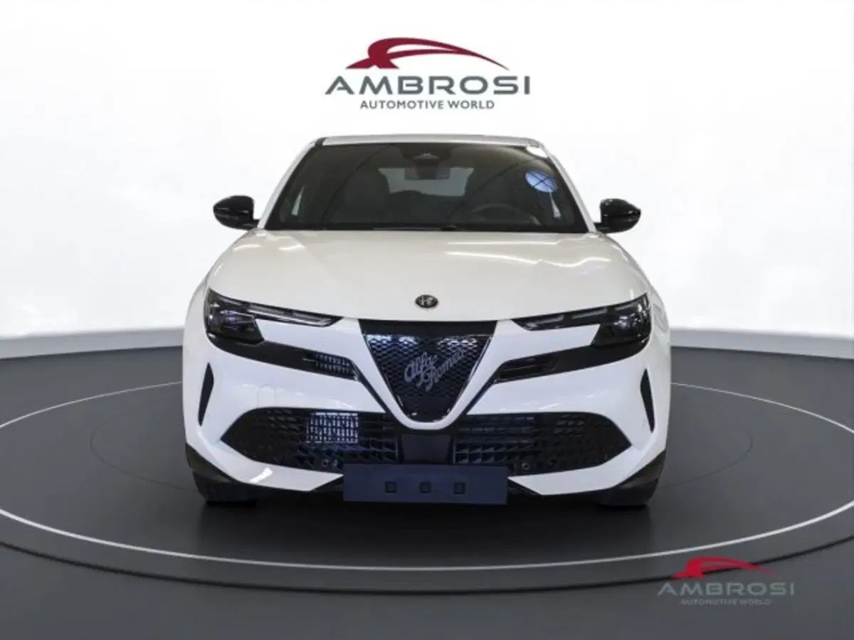 Alfa Romeo Junior nuova a Perugia (7)