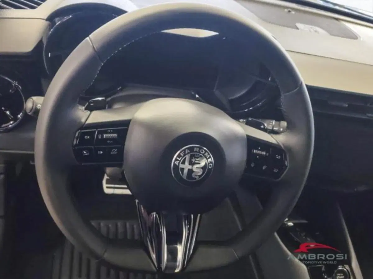 Alfa Romeo Junior nuova a Perugia (14)