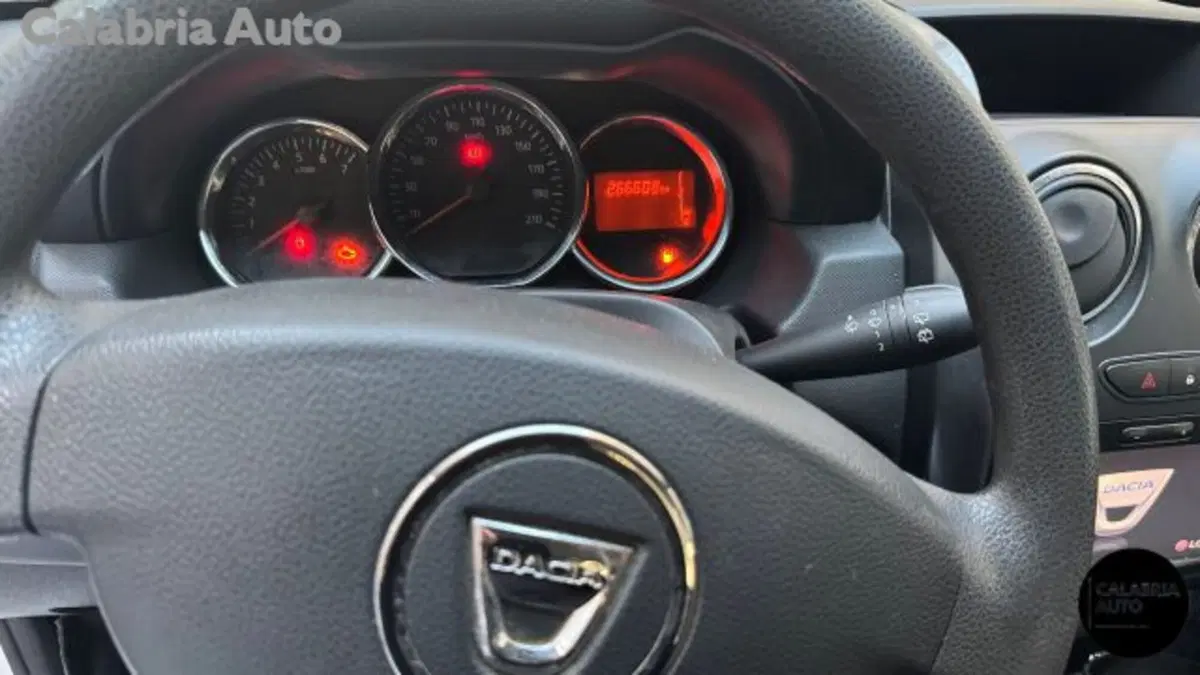 Dacia Duster usata a Reggio Calabria (6)