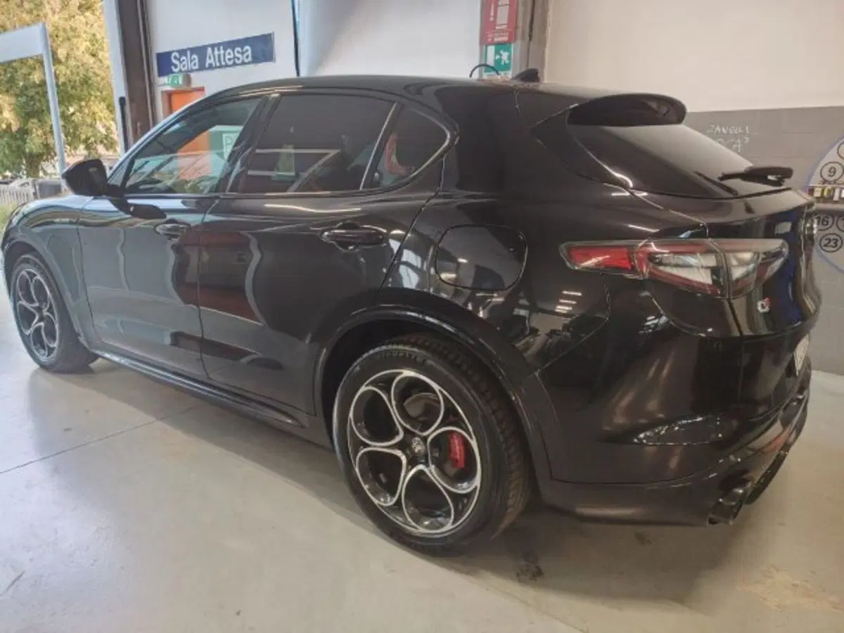 Alfa Romeo Stelvio usata a Forlì-Cesena (4)