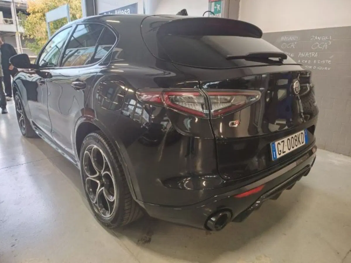 Alfa Romeo Stelvio usata a Forlì-Cesena (5)