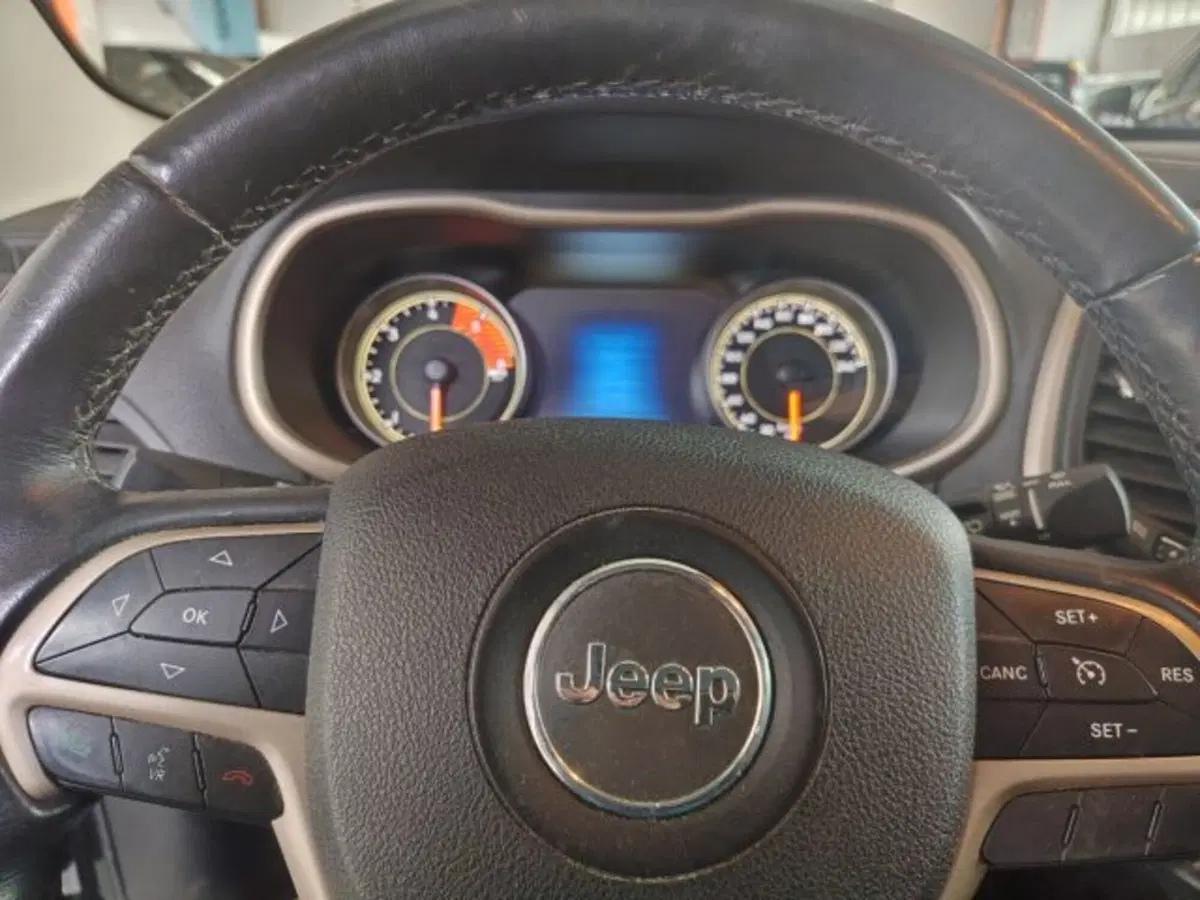 Jeep Cherokee usata a Forlì-Cesena (16)