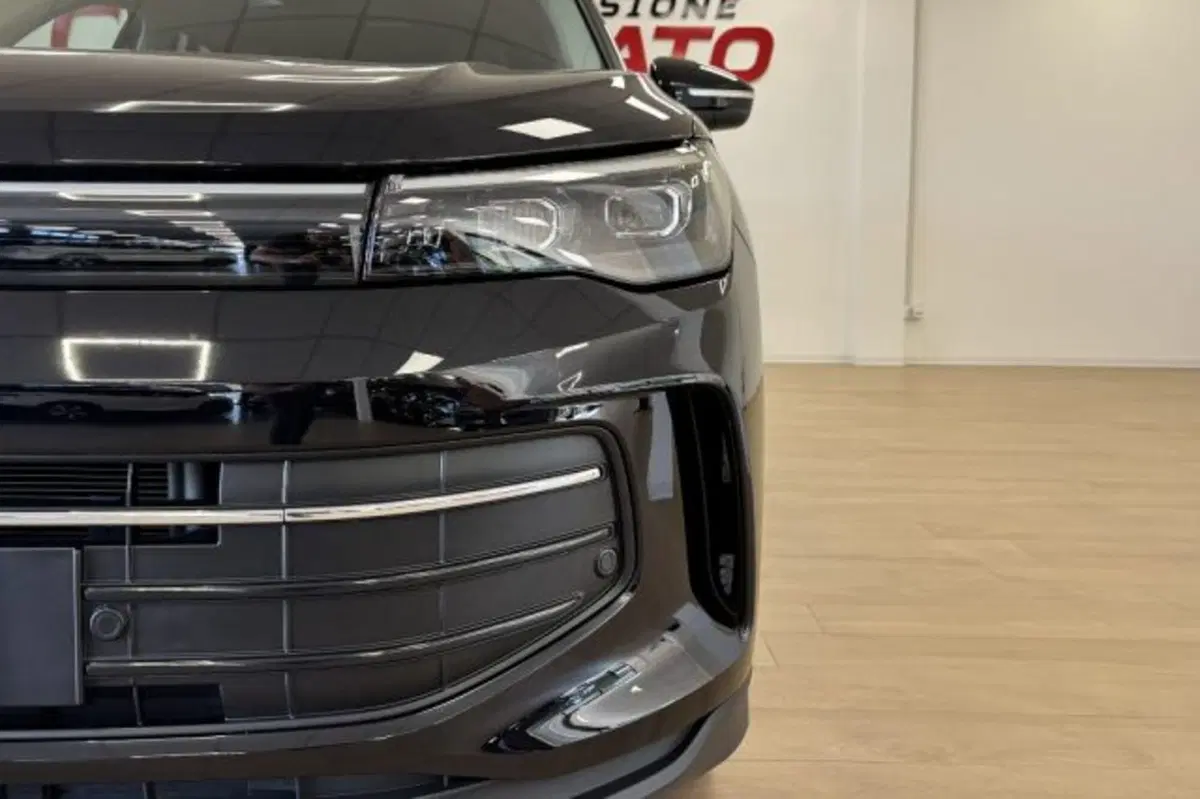 Volkswagen Tiguan usata a Latina (11)