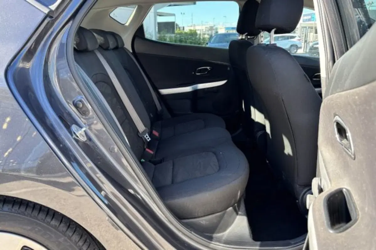 Kia cee'd usata a Latina (10)