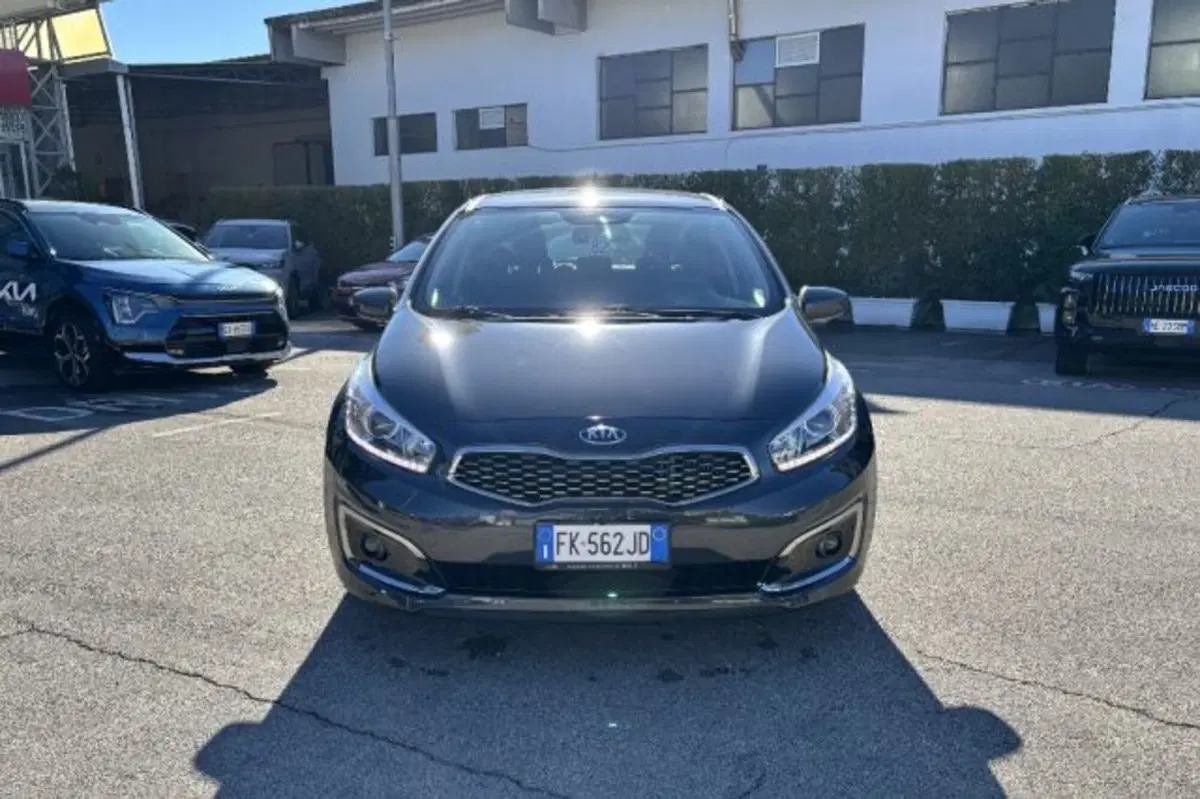 Kia cee'd usata a Latina (2)