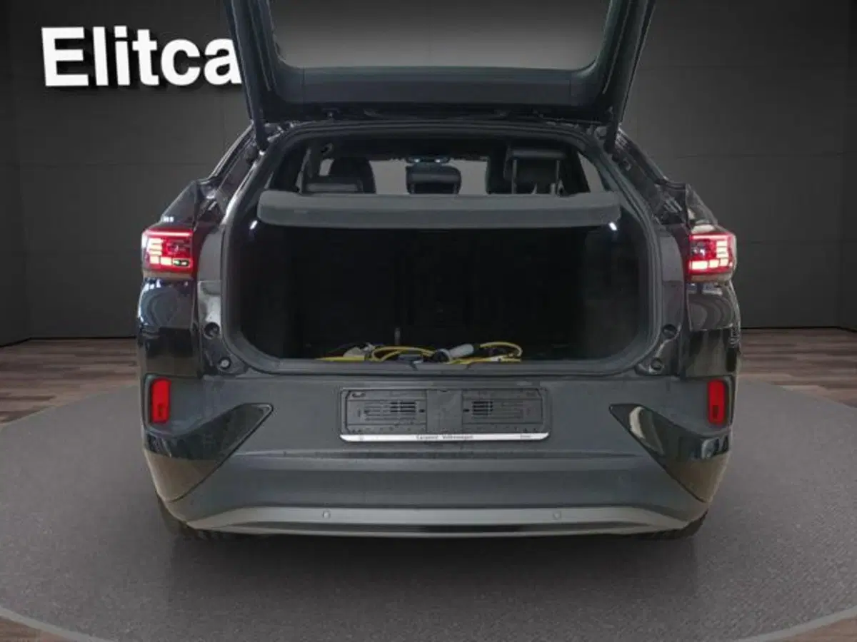Volkswagen ID.5 usata a Milano (11)