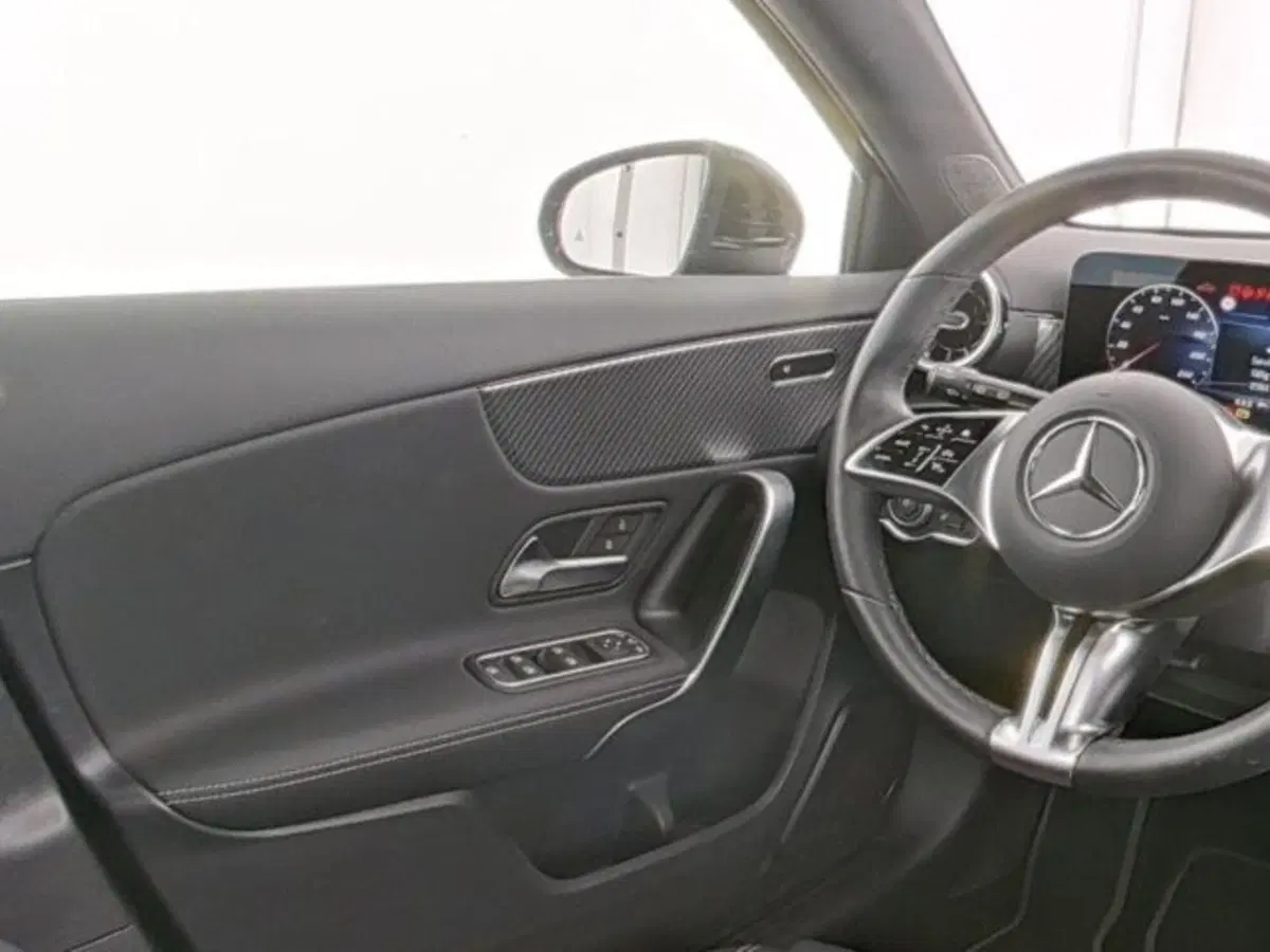 Mercedes-Benz Classe A Sedan usata a Novara (9)
