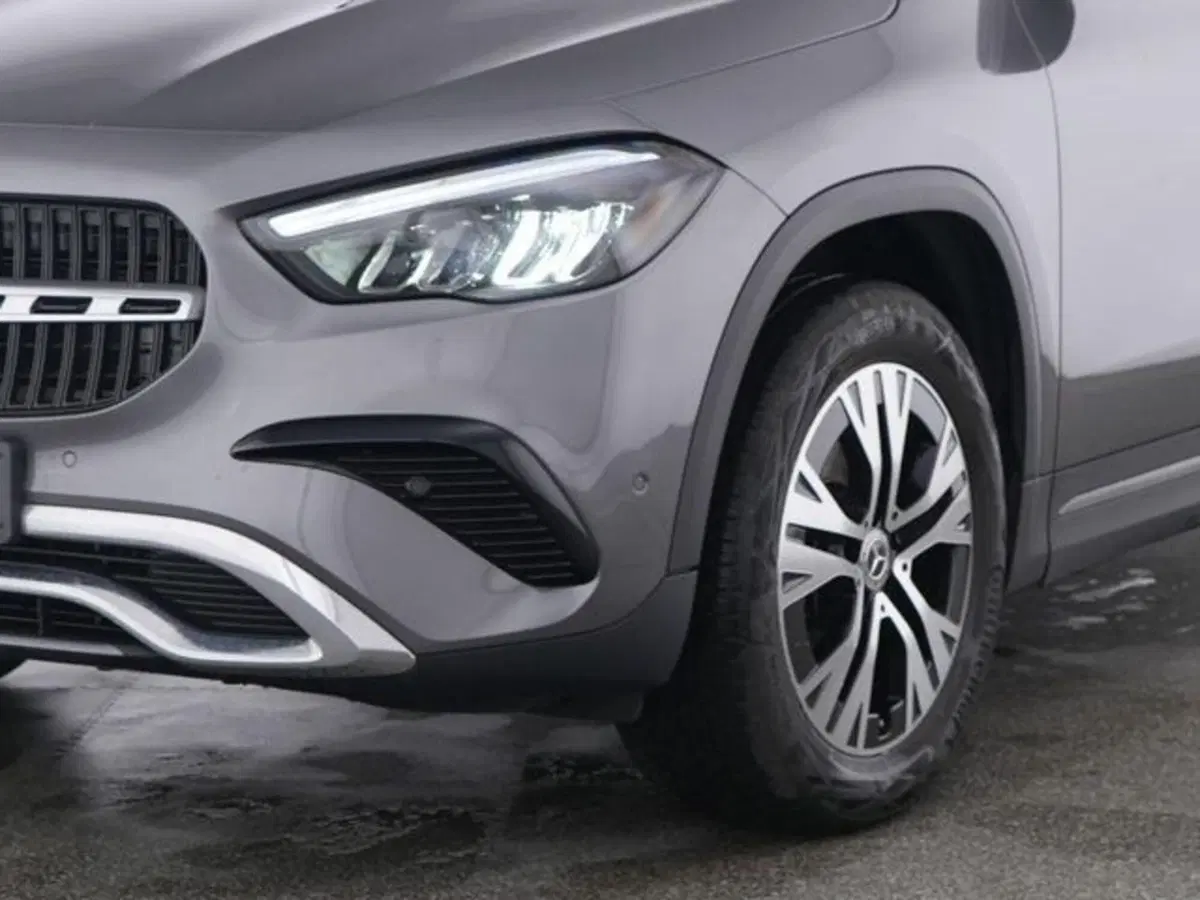 Mercedes-Benz GLA SUV usata a Novara (2)
