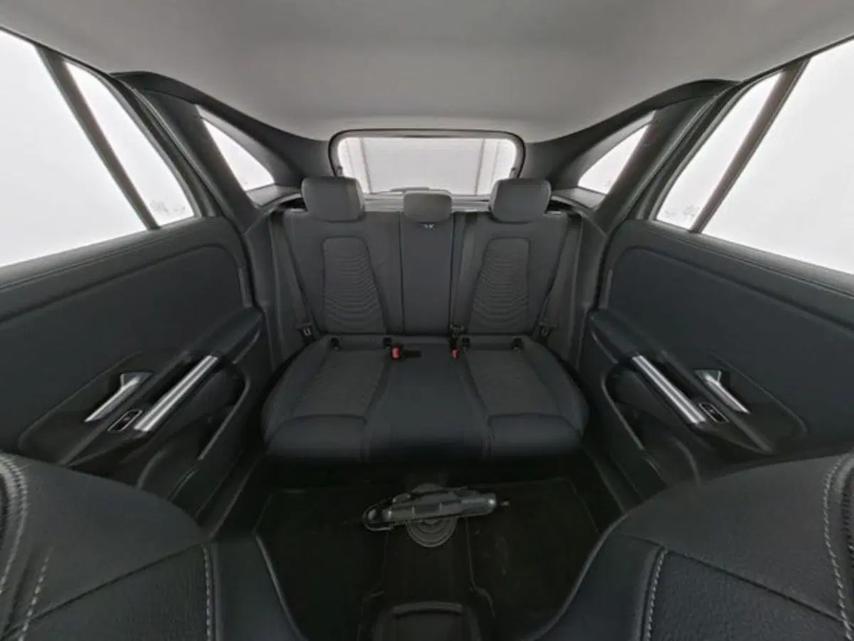 Mercedes-Benz GLA SUV usata a Novara (8)
