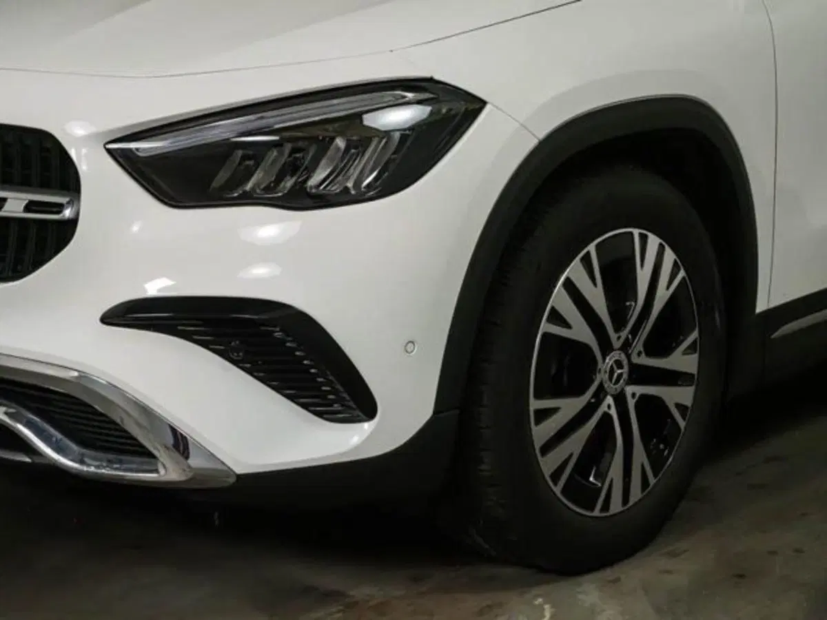 Mercedes-Benz GLA SUV usata a Novara (2)