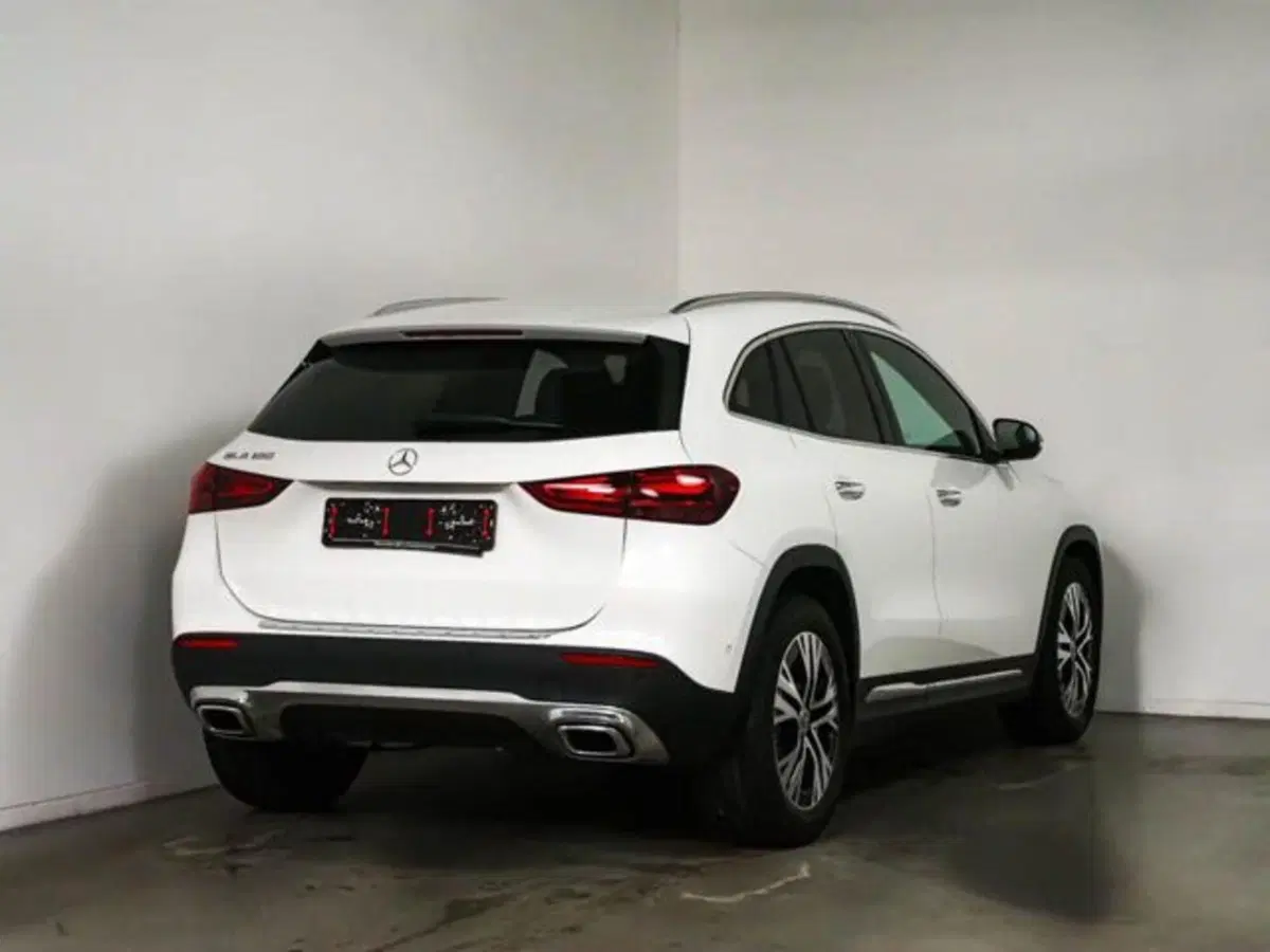 Mercedes-Benz GLA SUV usata a Novara (4)