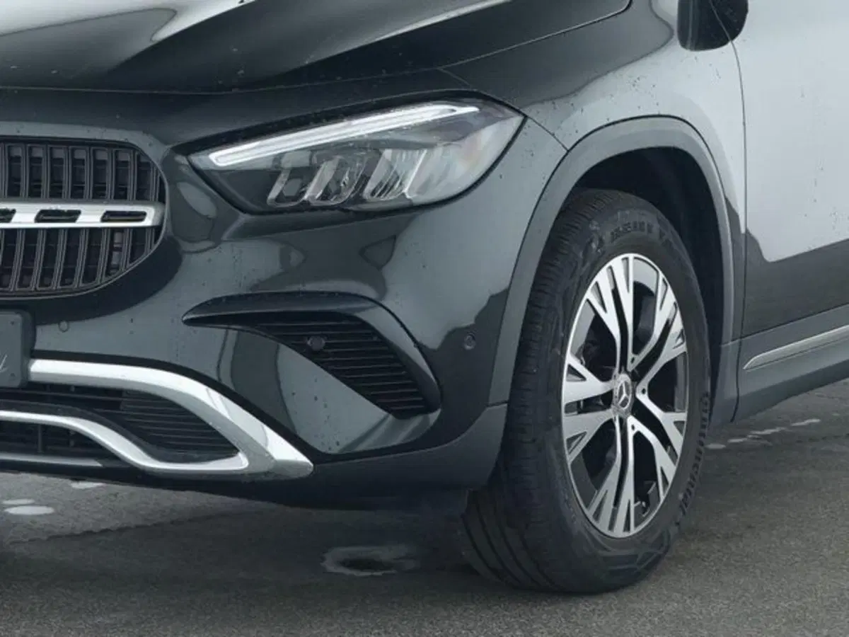 Mercedes-Benz GLA SUV usata a Novara (2)