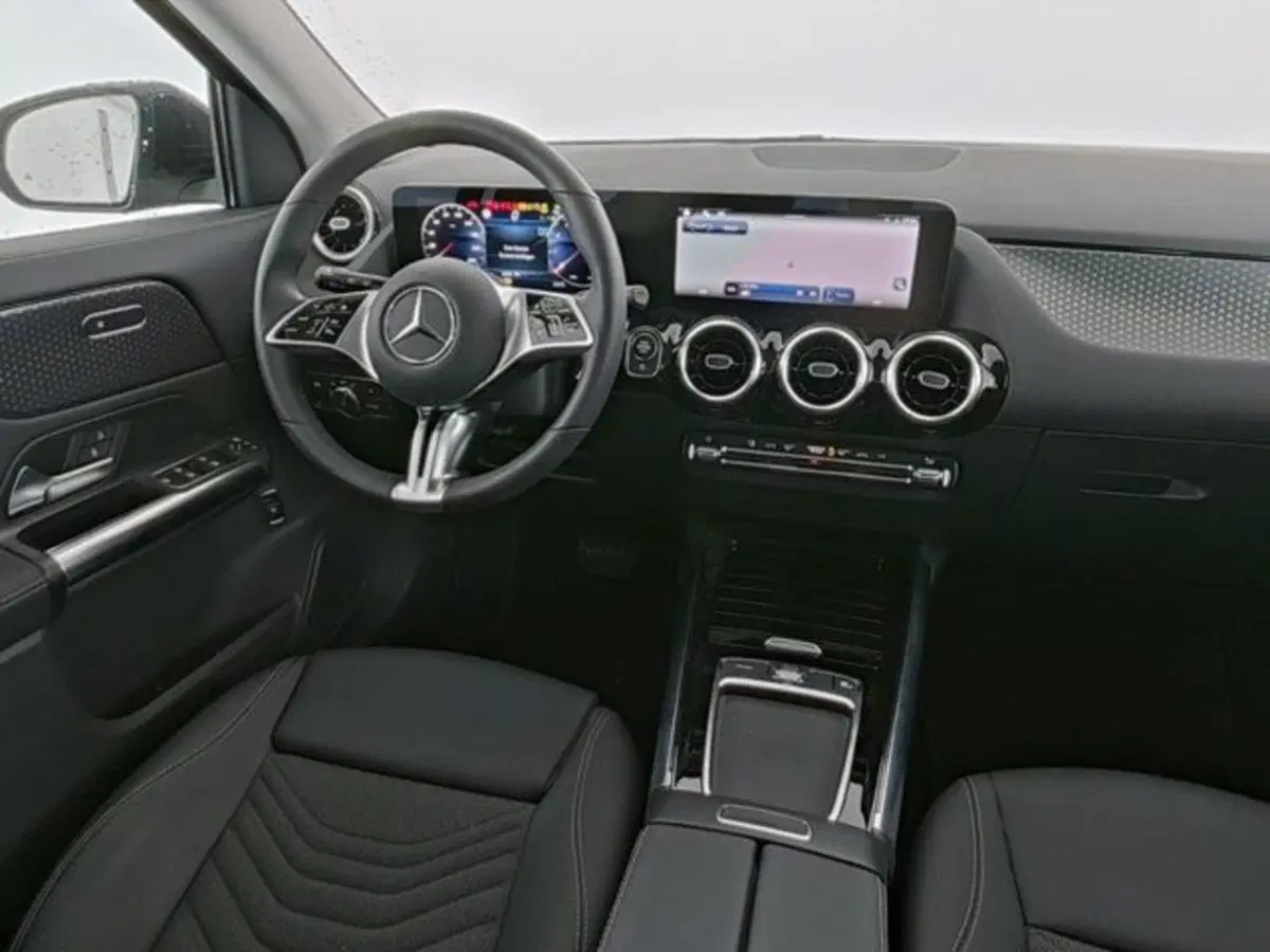Mercedes-Benz GLA SUV usata a Novara (6)