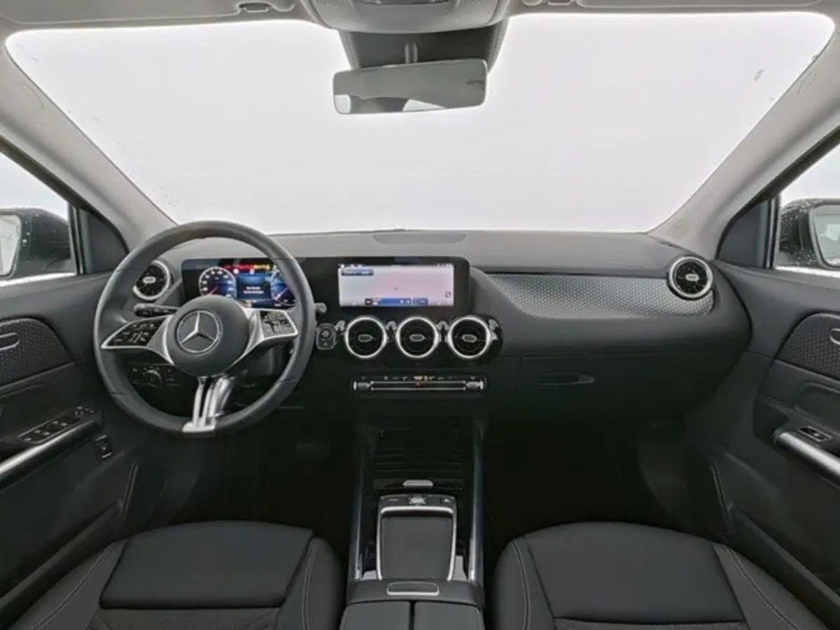 Mercedes-Benz GLA SUV usata a Novara (7)