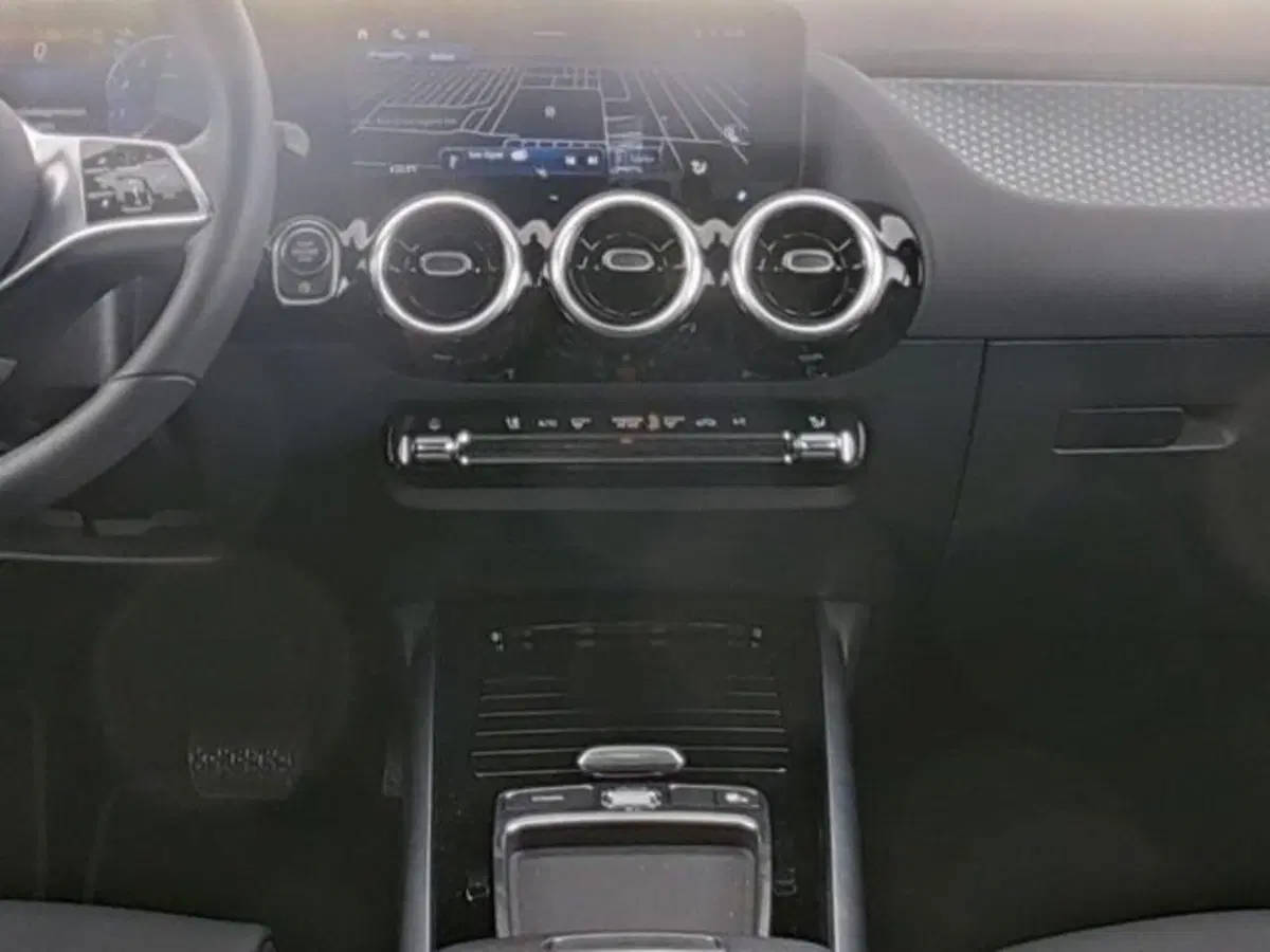 Mercedes-Benz GLA SUV usata a Novara (4)