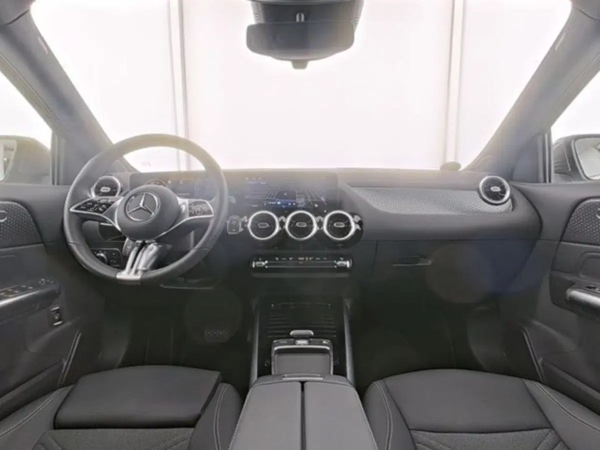 Mercedes-Benz GLA SUV usata a Novara (6)