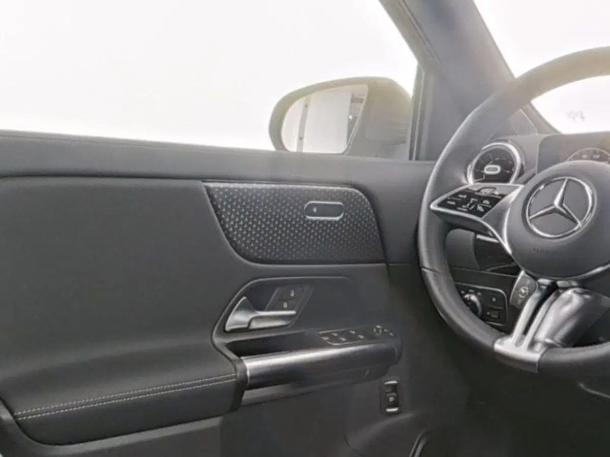 Mercedes-Benz GLA SUV usata a Novara (8)