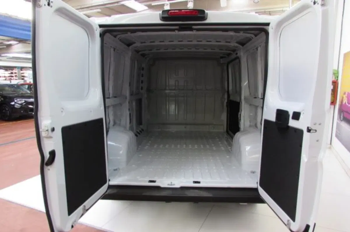 Fiat Ducato Furgone nuova a Milano (13)