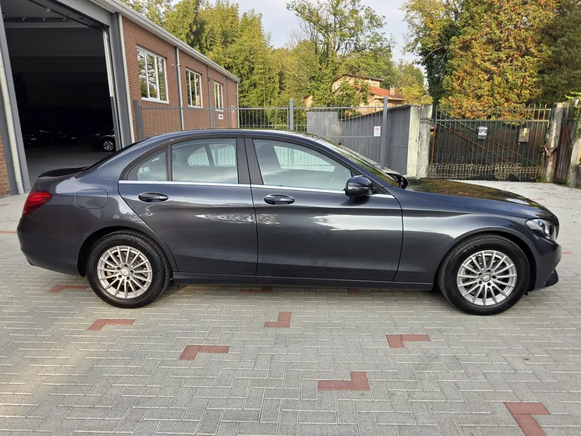 Mercedes-Benz Classe C usata a Torino (13)