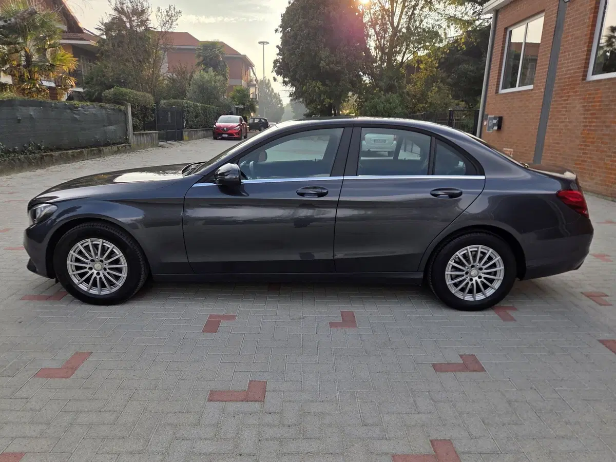Mercedes-Benz Classe C usata a Torino (14)