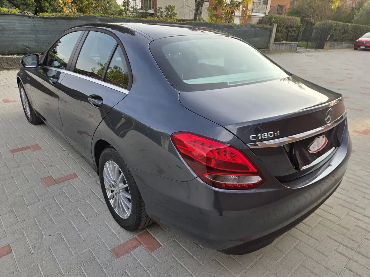 Mercedes-Benz Classe C usata a Torino (4)