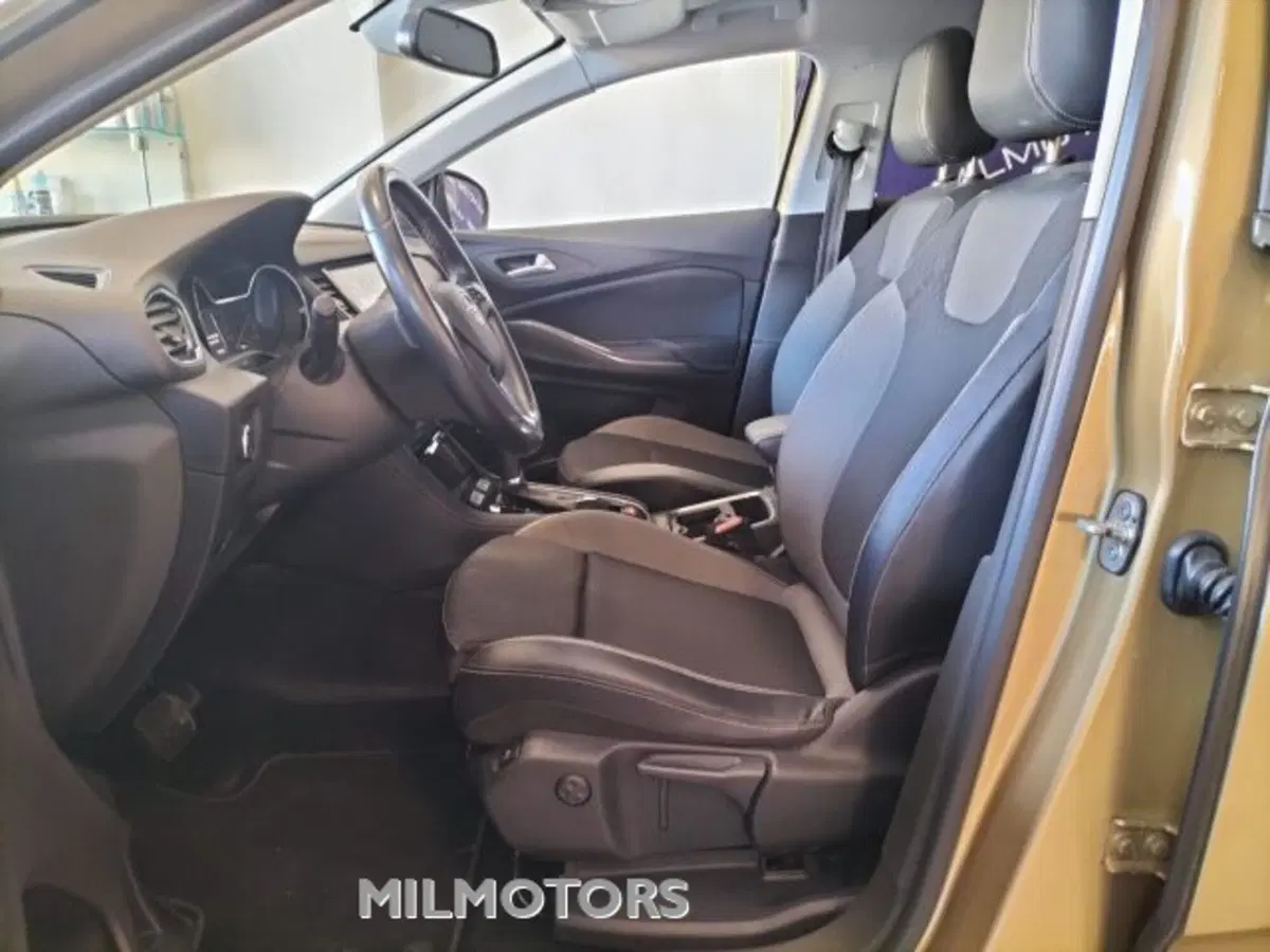 Opel Grandland X usata a Messina (18)