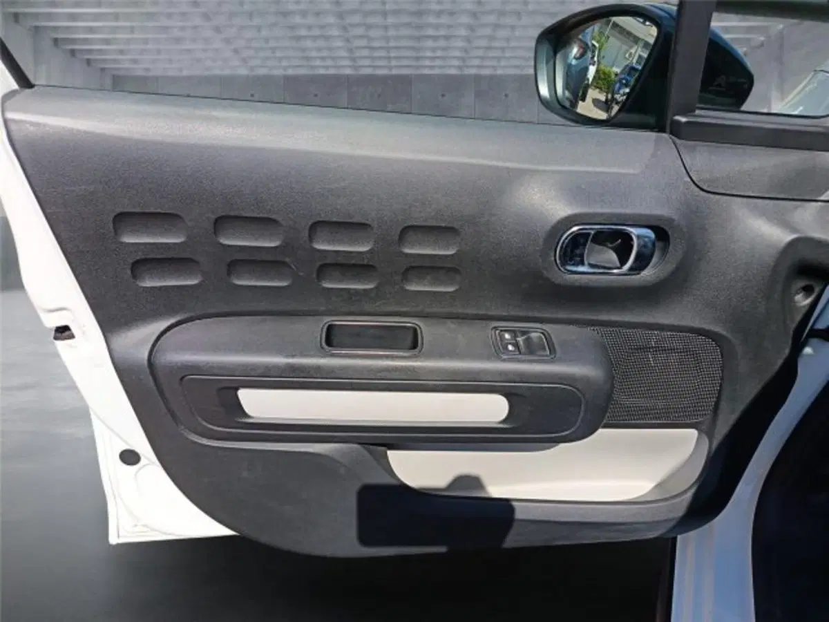 Citroen C3 usata a Bari (9)