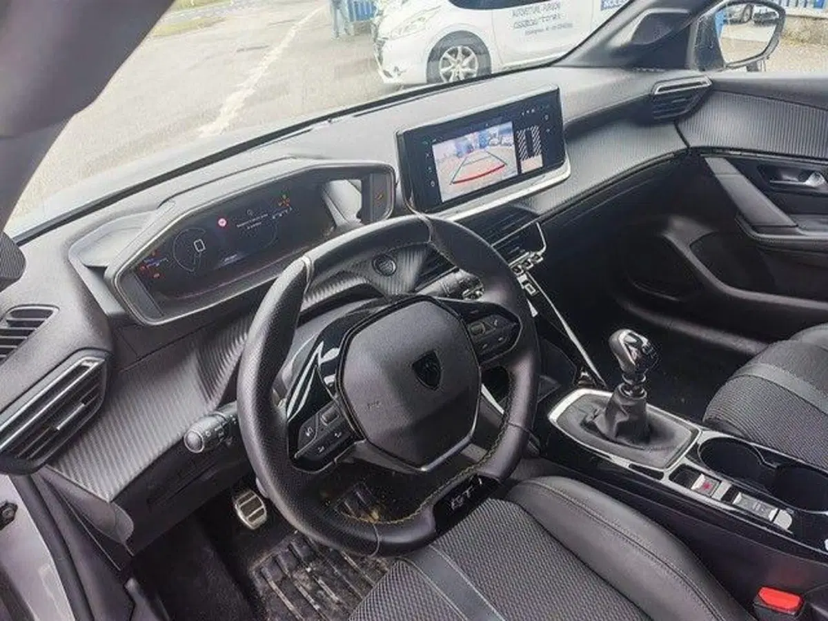 Peugeot 208 usata a Milano (8)