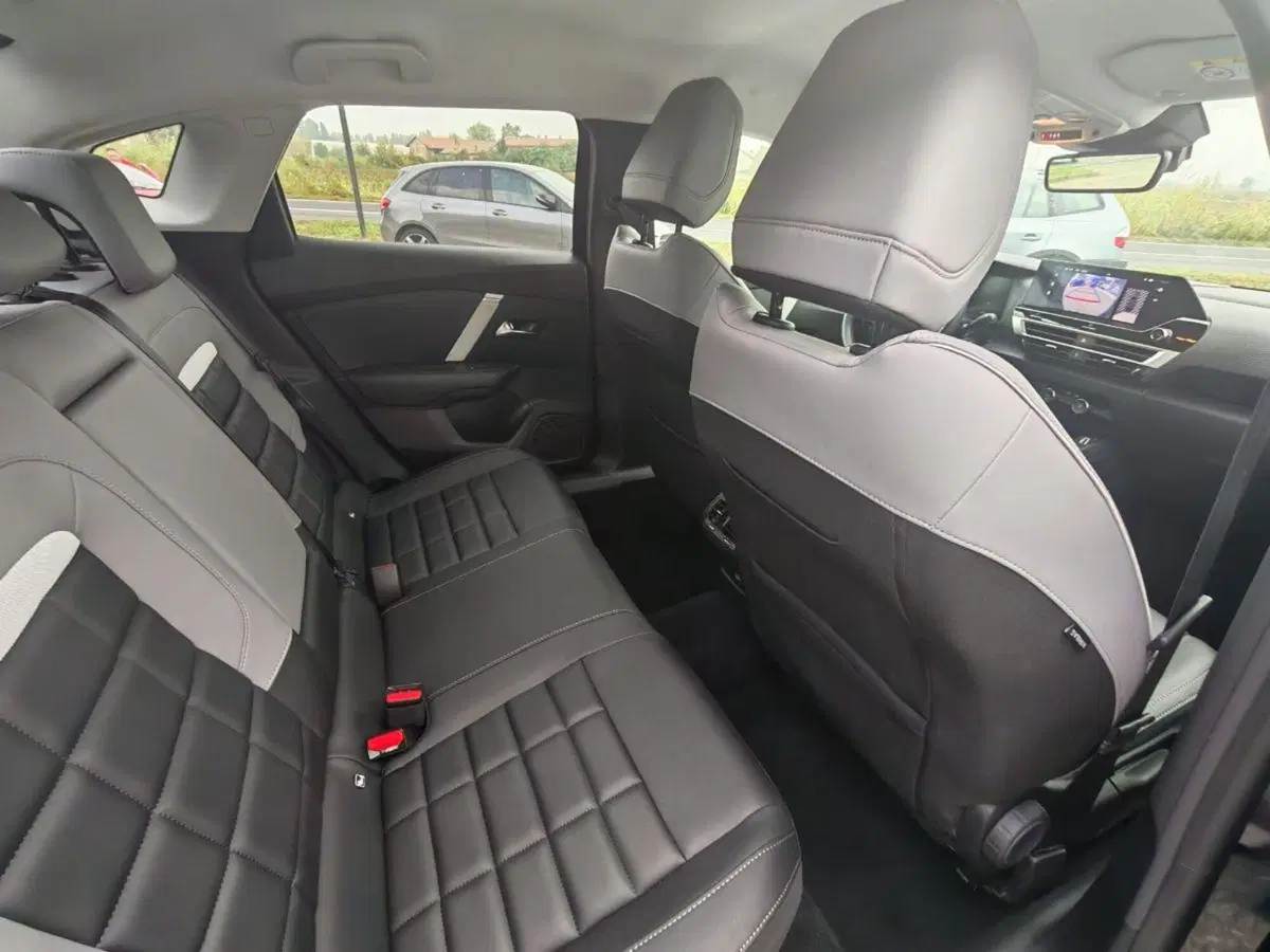 Citroen C4 X usata a Milano (10)