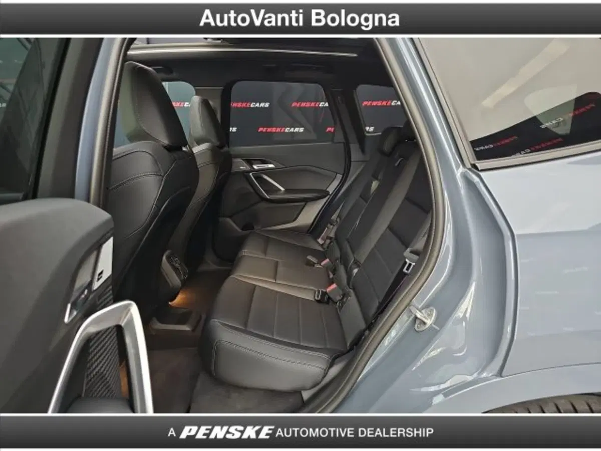 BMW iX1 usata a Bologna (11)