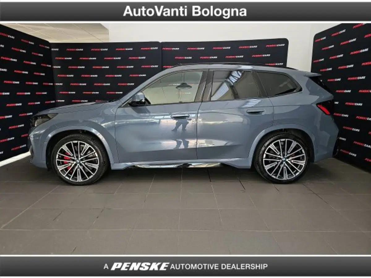 BMW iX1 usata a Bologna (3)