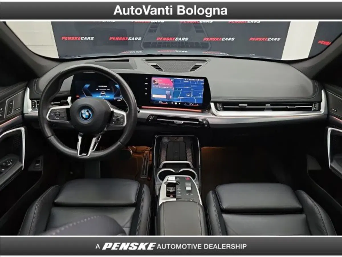 BMW iX1 usata a Bologna (9)