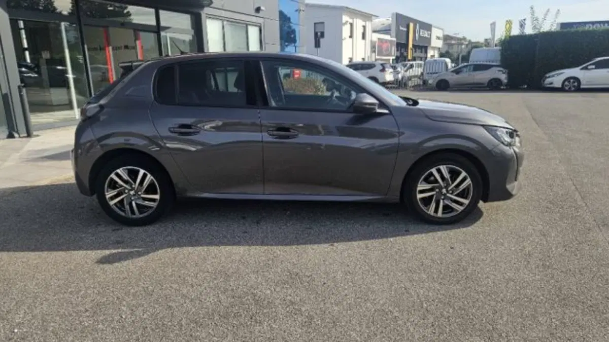Peugeot 208 usata a Lucca (3)