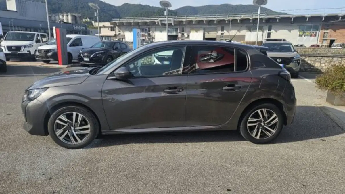 Peugeot 208 usata a Lucca (7)