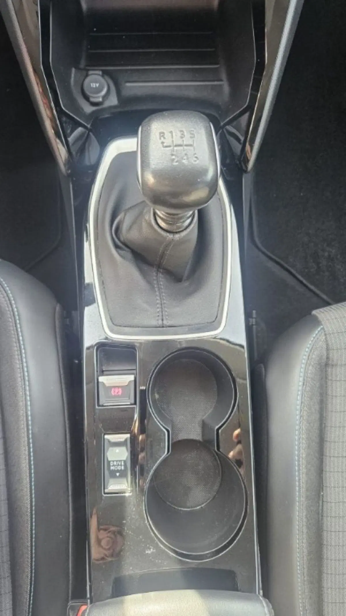 Peugeot 208 usata a Lucca (9)