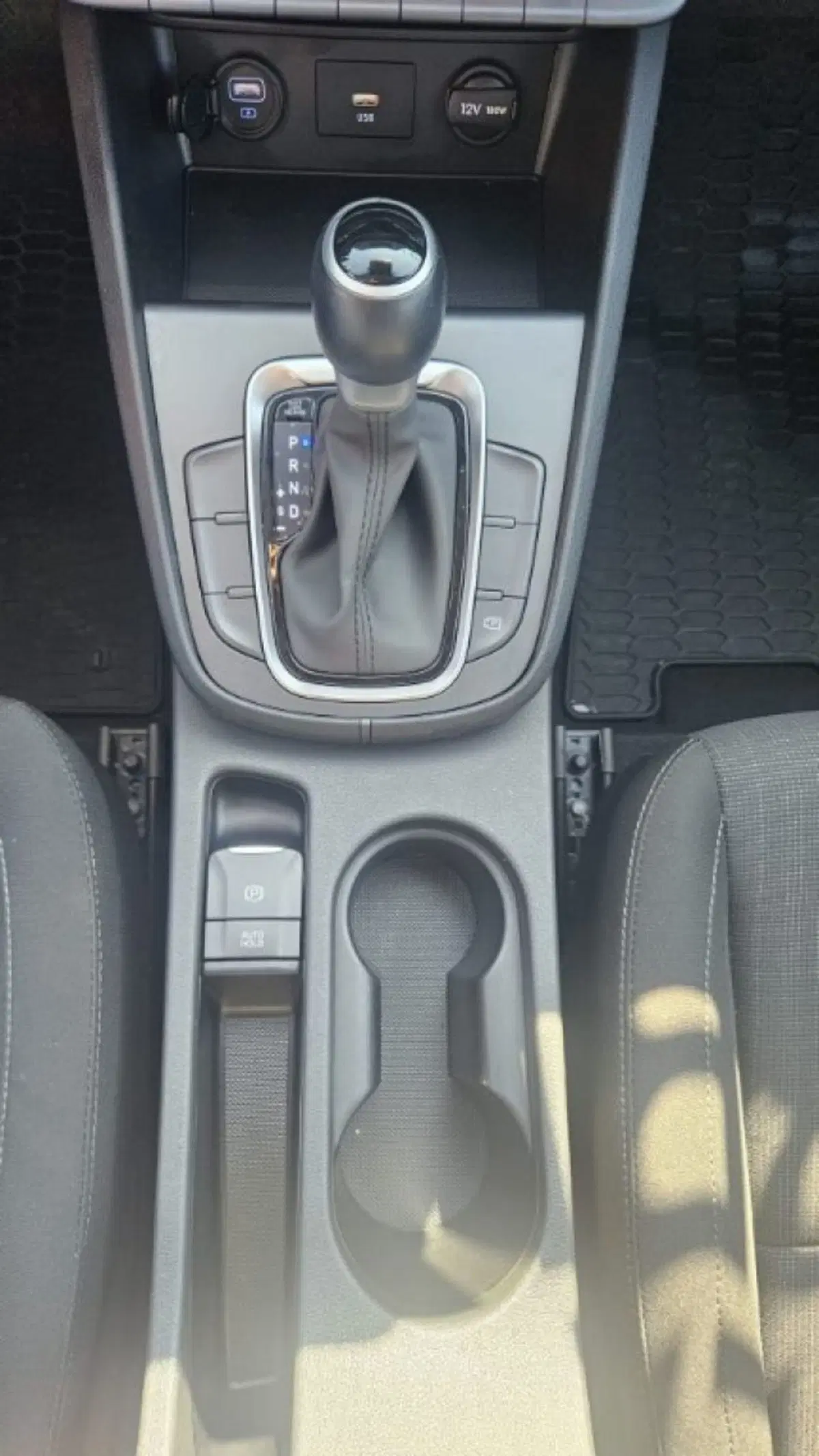 Hyundai Kona usata a Lucca (11)